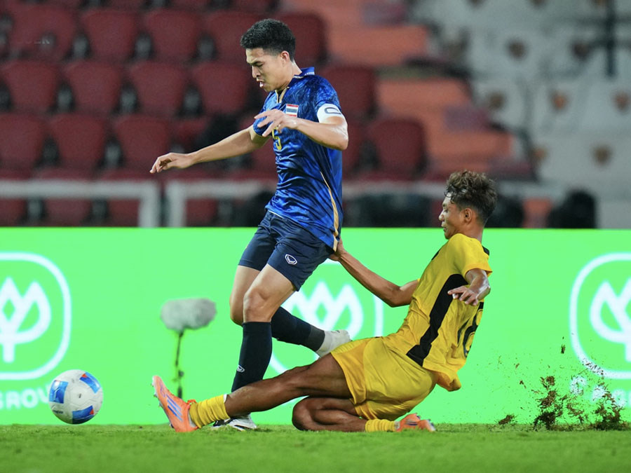 U22 Thái Lan thắng vất vả Malaysia dù đá hơn người - Ảnh 1